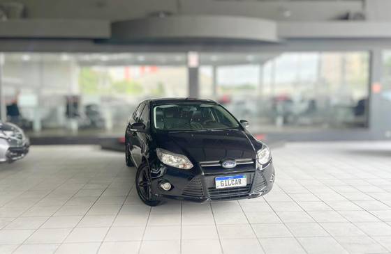 FORD FOCUS 2.0 SE PLUS SEDAN 16V FLEX 4P AUTOMÁTICO